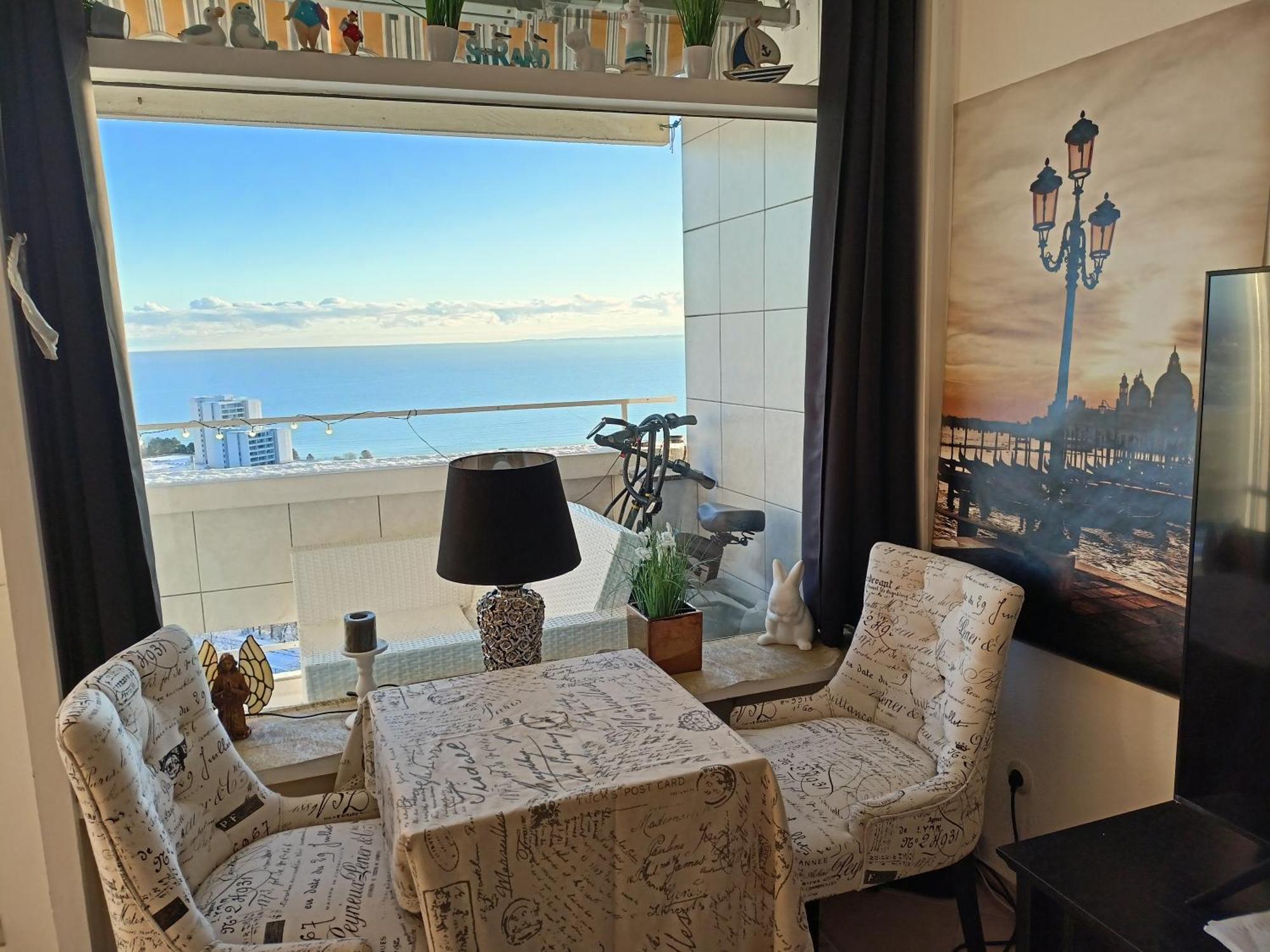 Wohnung Mit Traumhaftem Meerblick Und Schwimmbad Sierksdorf Extérieur photo